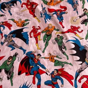 pottery barn organic cotton duvet cover - discontinued super hero - queen size